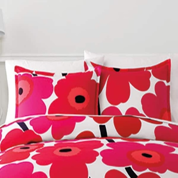 Marimekko Unikko Red Comforter Set - Full - Queen
Cotton, Percale Cotton - Picture 2 of 12